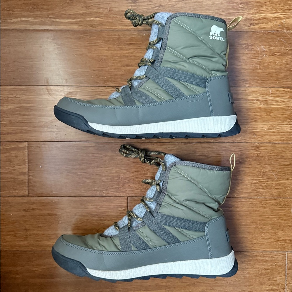 Sorel Women Whitney II Winter Boots, Size: 9.5, Color: Green, Great Condition - Picture 10 of 12